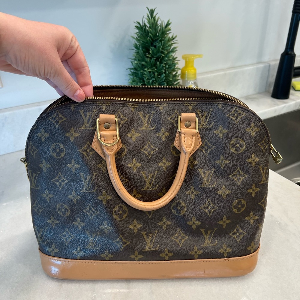 SOLD**** Real Louis Vuitton Alma PM